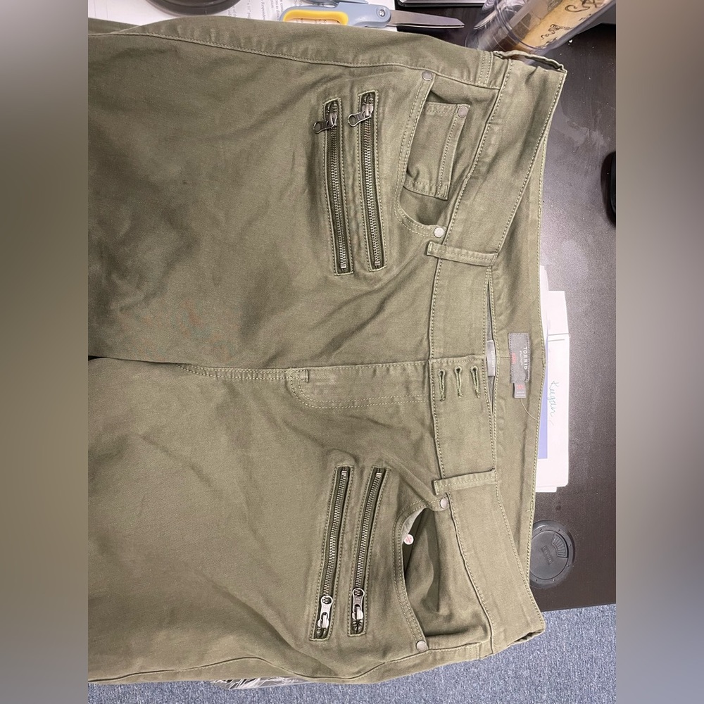 Torrid- Stretch Multi Zip Jegging - Picture 4 of 7